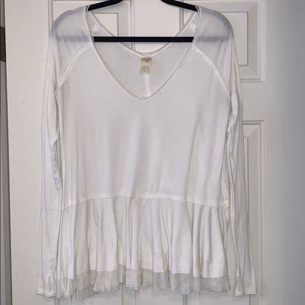 Women's White V-Neck Long Sleeve Top
